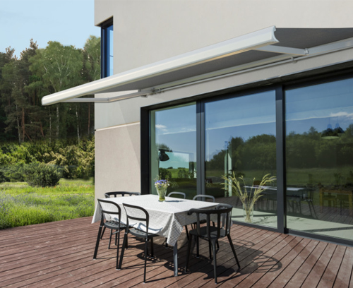 South Coast Blinds | Retractable Garden Awnings Solutions